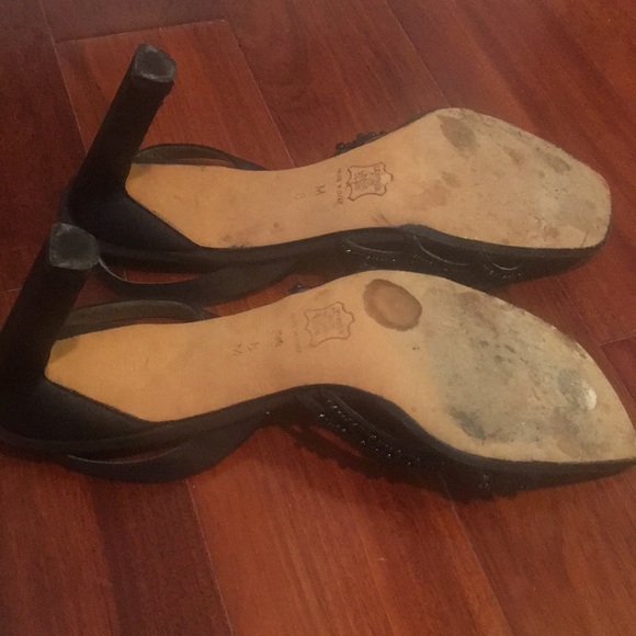 Richard Tyler beaded black heels - Picture 7 of 7